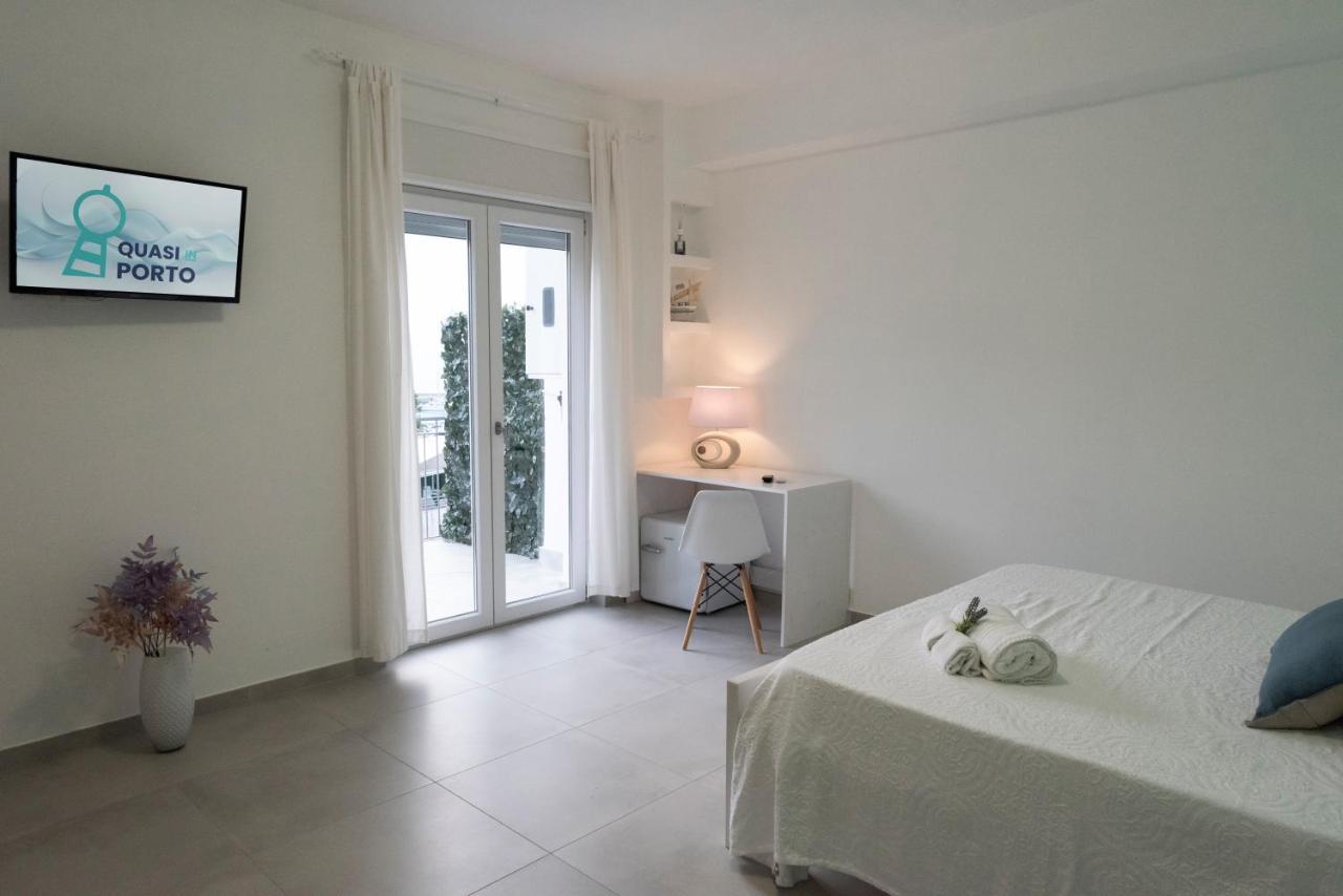 아그로폴리 Quasi In Porto B&B 외부 사진