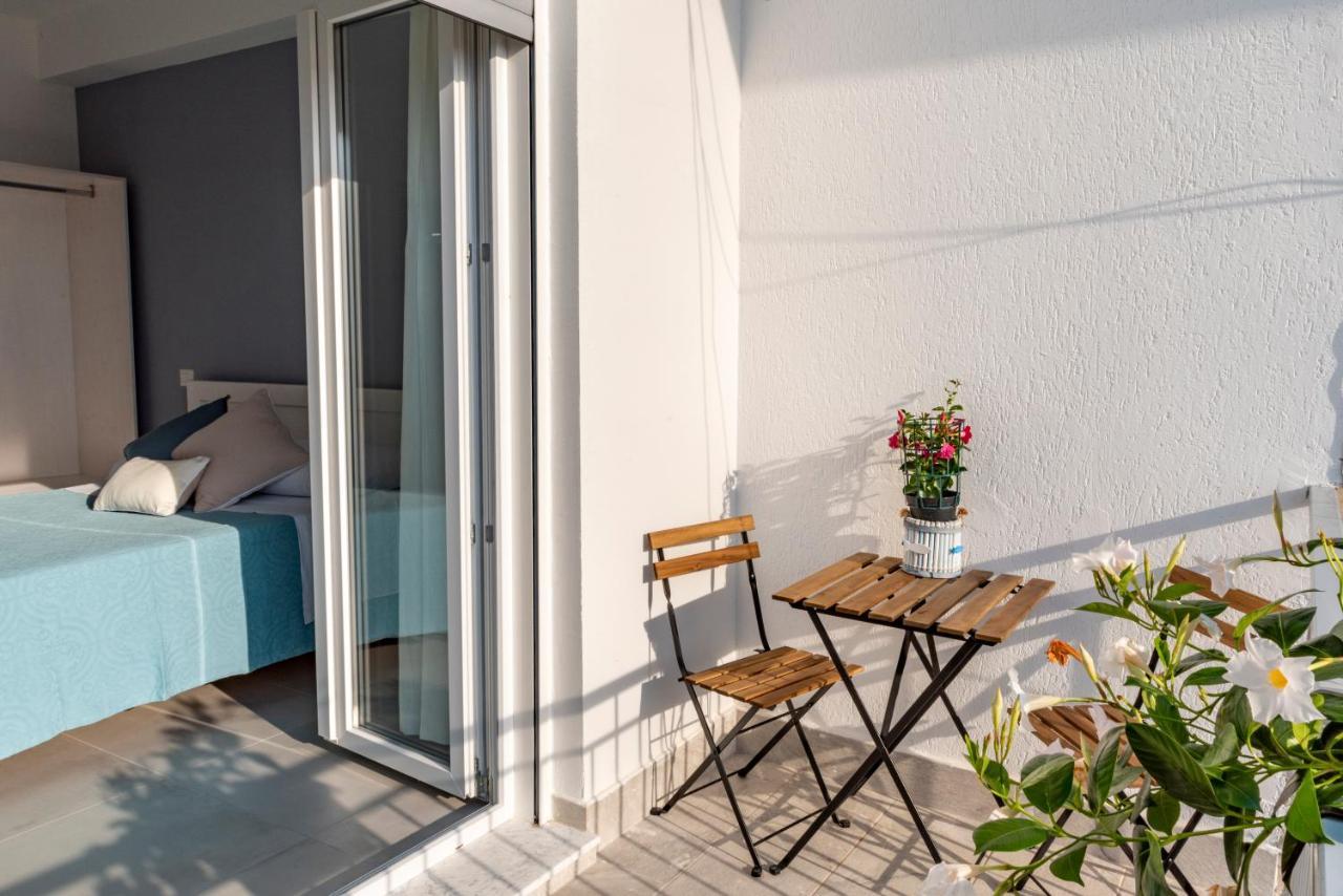 아그로폴리 Quasi In Porto B&B 외부 사진